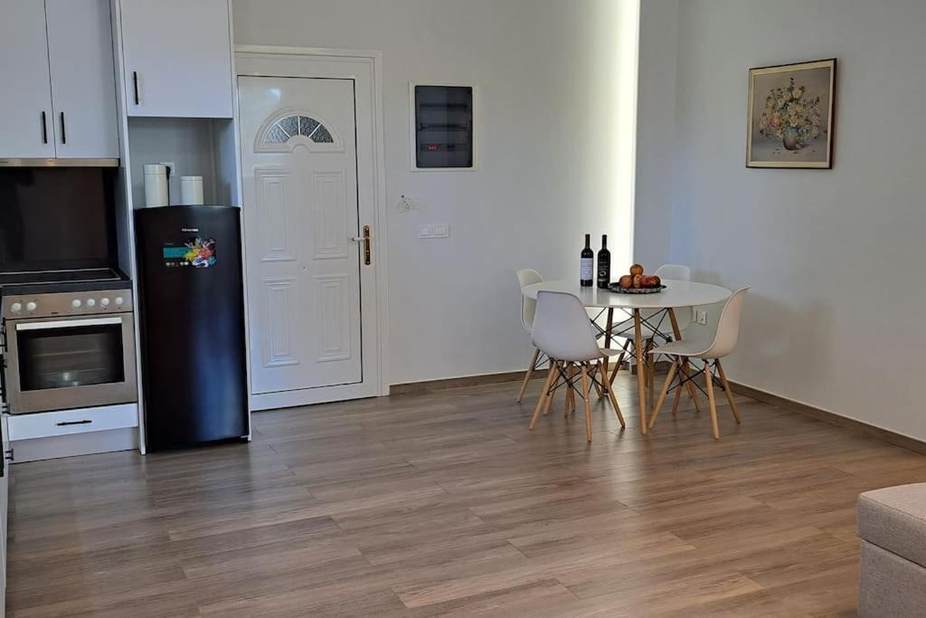 Anemonis Apartment นาฟปลิโอ ภายนอก รูปภาพ