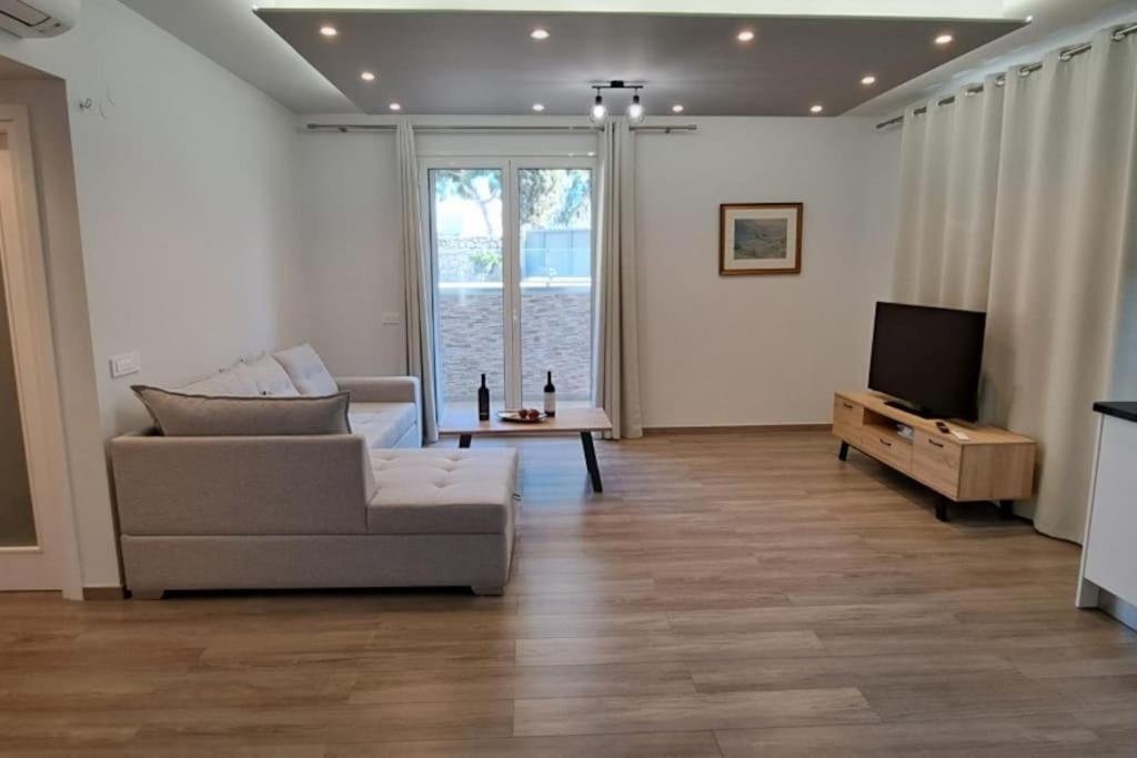 Anemonis Apartment นาฟปลิโอ ภายนอก รูปภาพ